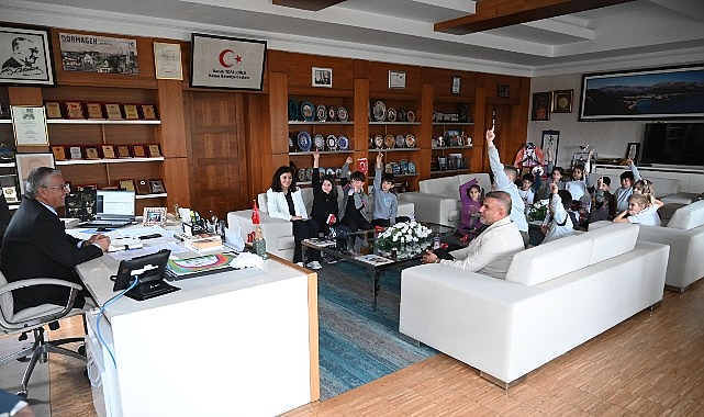 Uğur Okullarından Başkan Topaloğlu'na ziyaret