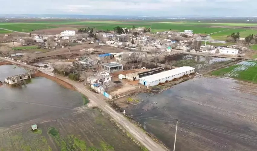 Şanlıurfa’da Yağışlar Tarlaları Sular Altında Bıraktı
