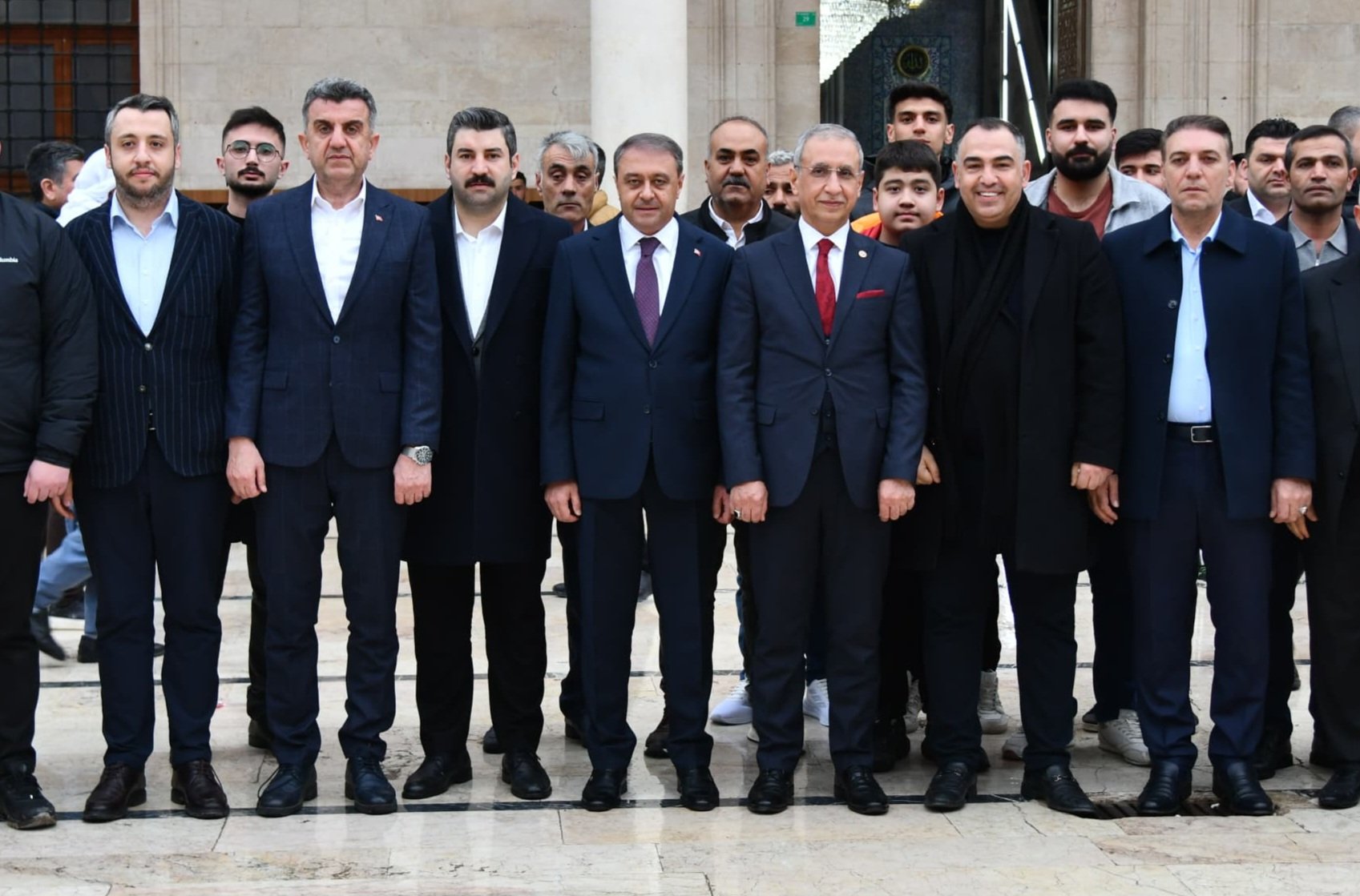 Dergâh Camisi’nde Bayramlaşma