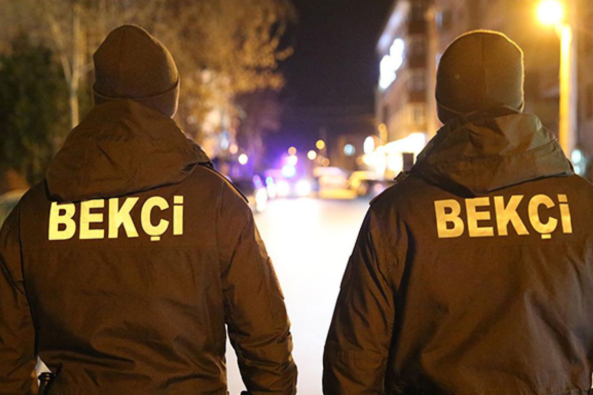 Okullarda güvenlik ve bekçilerin görev alanına ilişkin yeni düzenlemeler açıklandı.