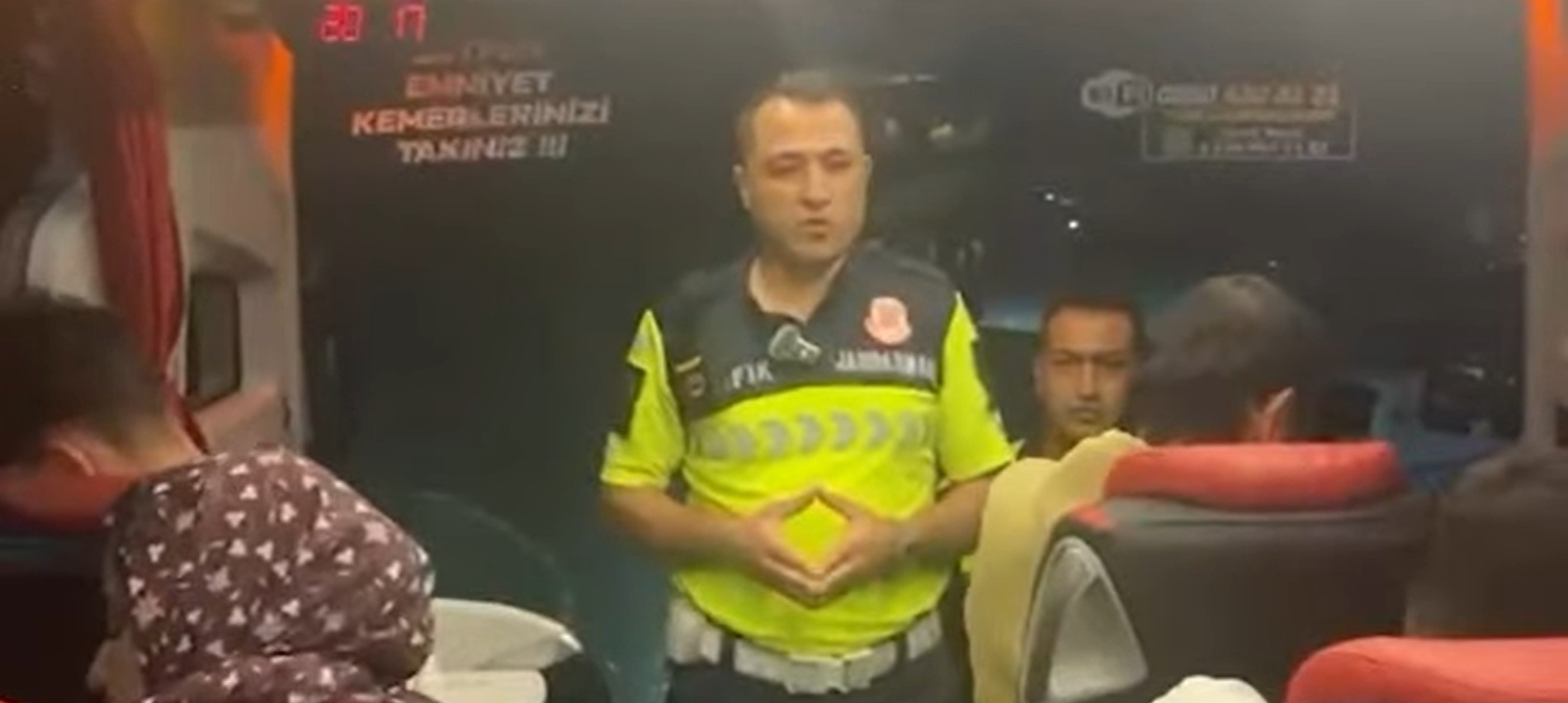 ŞANLIURFA’DA JANDARMADAN SİVİL KIYAFETLİ BAYRAM DENETİMİ: TRAFİKTE TAVİZ YOK!