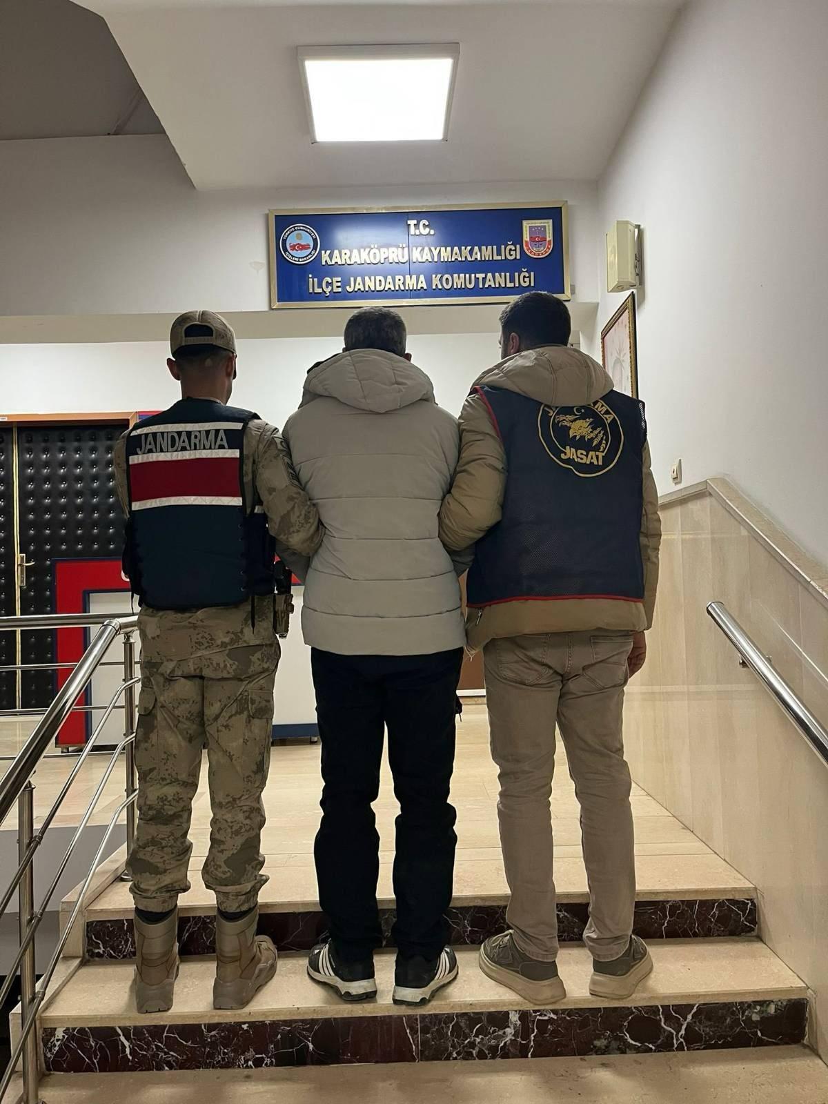 Jandarmadan Ceylanpınar’da Göçmen Kaçakçılığı Operasyonu: Firari Şahıs Yakalandı