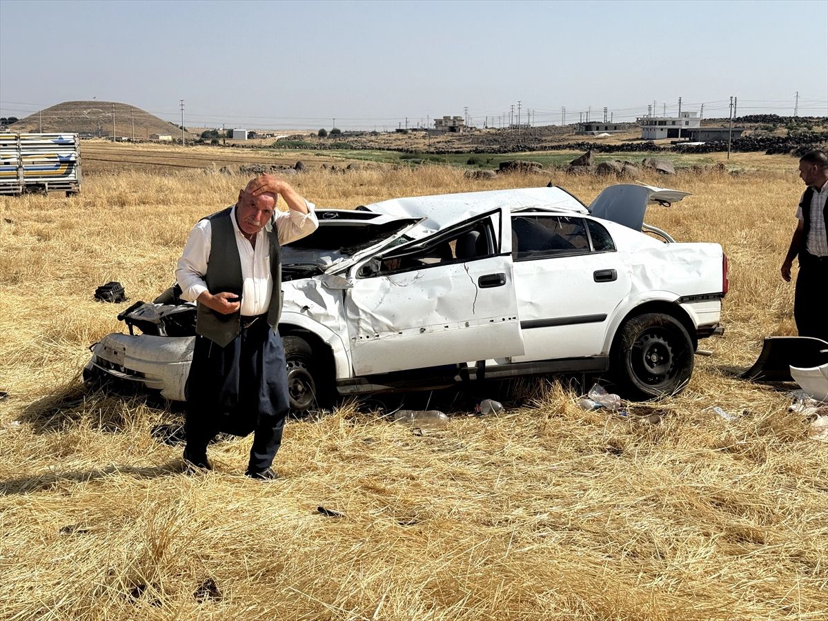 Siverek’te Otomobil Şarampole Devrildi: 4 Yaralı!