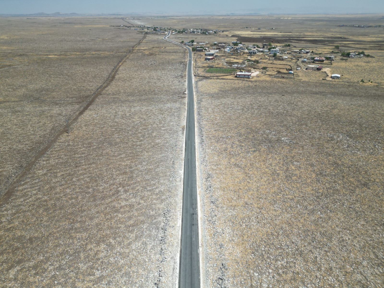 VİRANŞEHİR’DE KIRSAL YOLLAR KONFORLU HALE GETİRİLİYOR