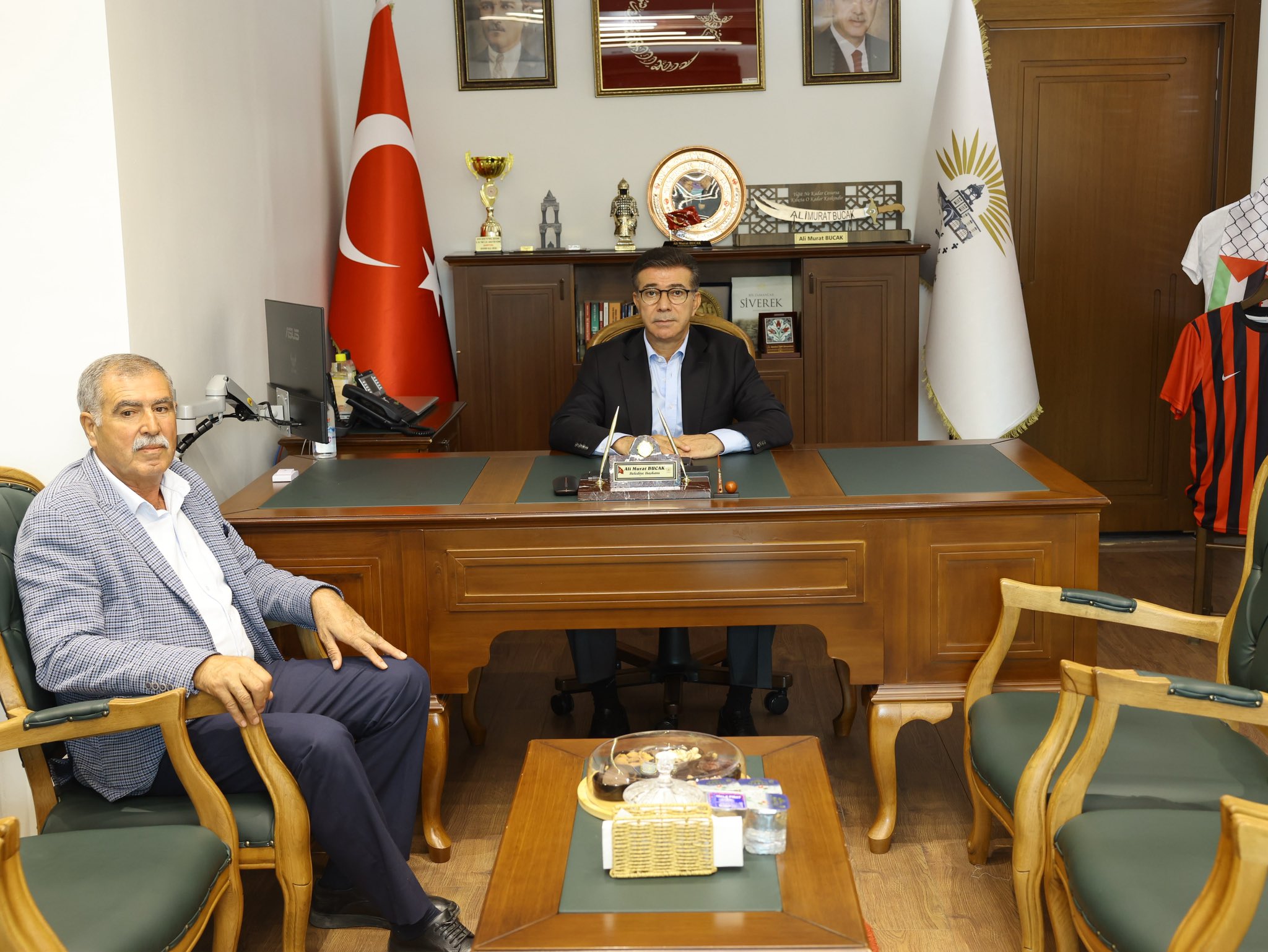 SİVEREK’TE SİYASİ TEMAS: HANİFİ DÜZME, BELEDİYE BAŞKANI ALİ MURAT BUCAK’I ZİYARET ETTİ